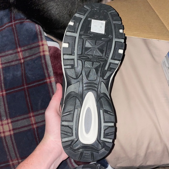 Never worn mens concept 3’s sketchers - Picture 2 of 4